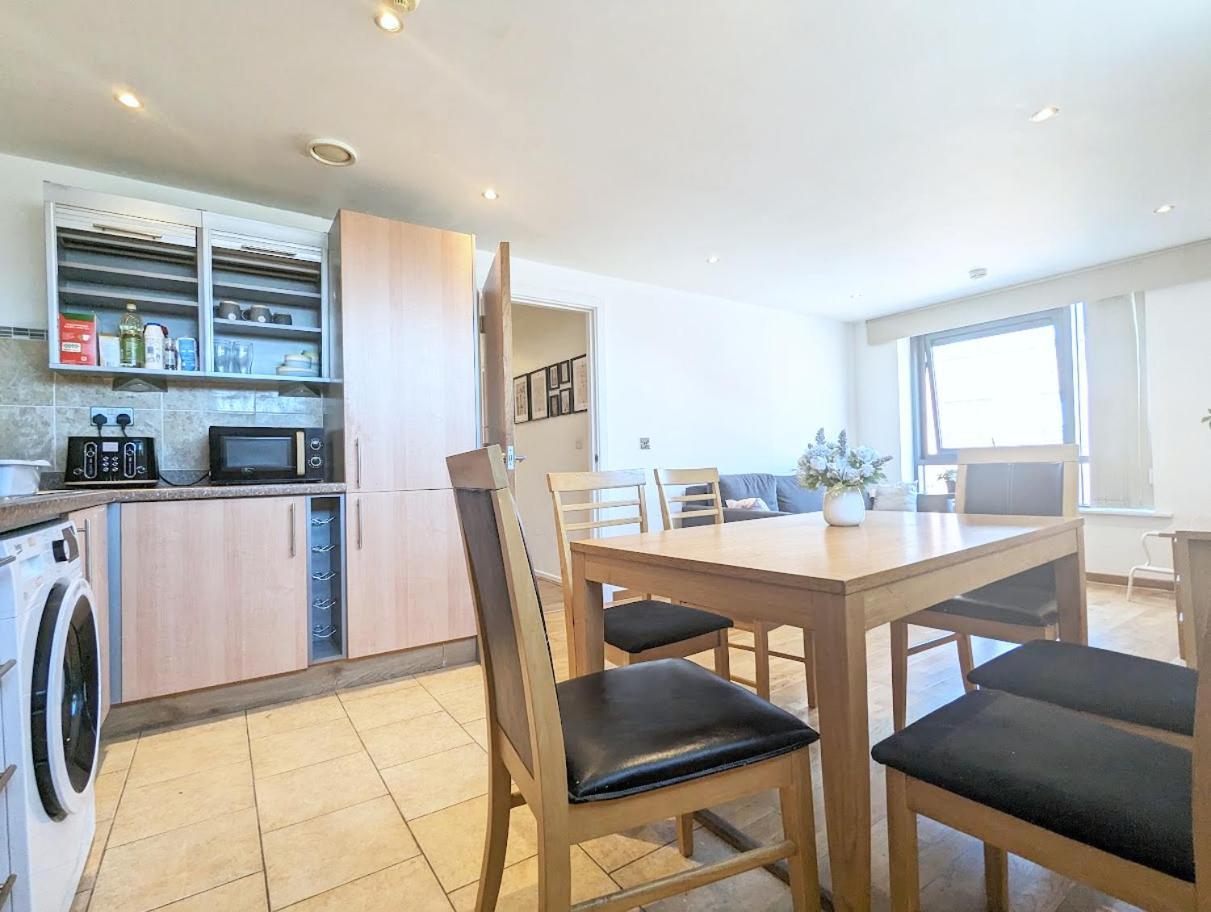 Guest Room In City Centre Near Key Attractions Liverpool Luaran gambar